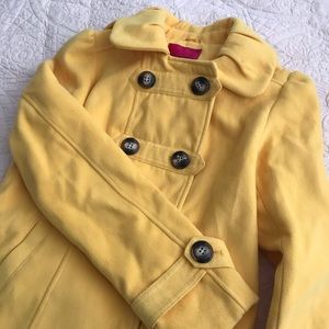 Size M Women’s Yellow Peacoat